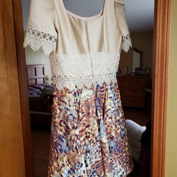 Dress - Picture 2 of 2